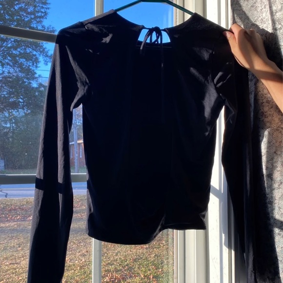 LuLus backless top - Picture 3 of 3